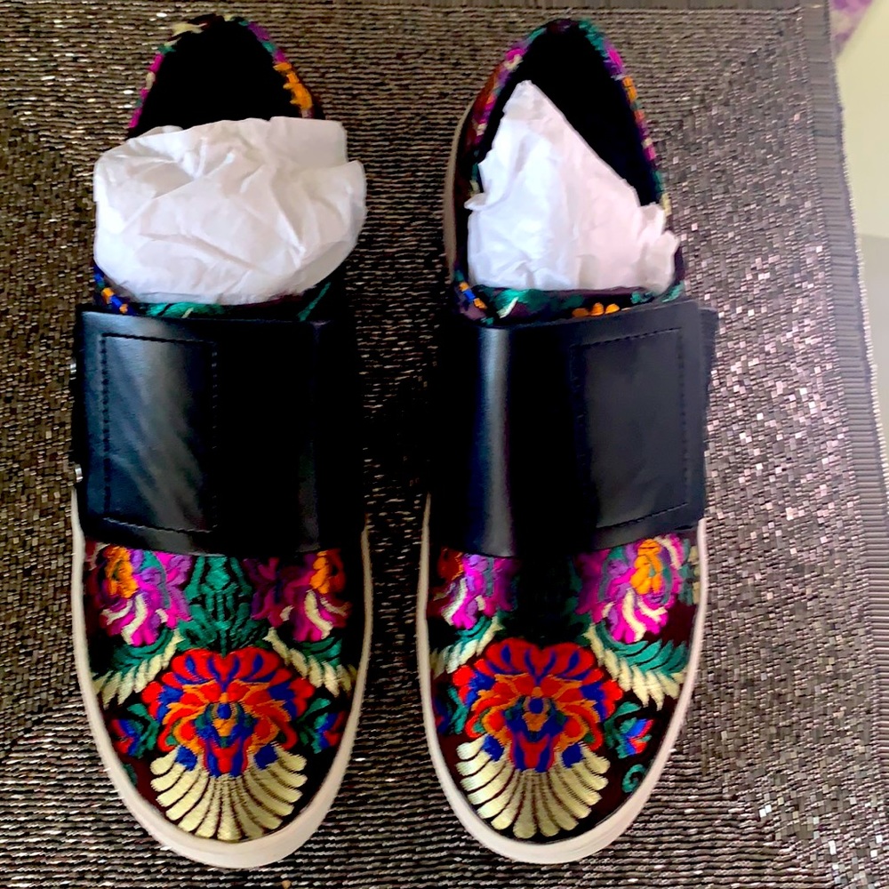 Design Lab colorful sneakers. Size 9
